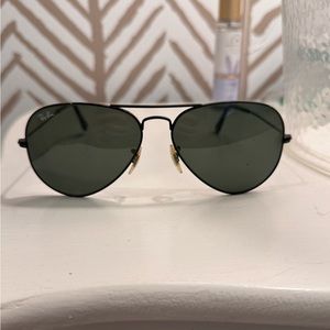 Black Ray Ban Aviator Glasses